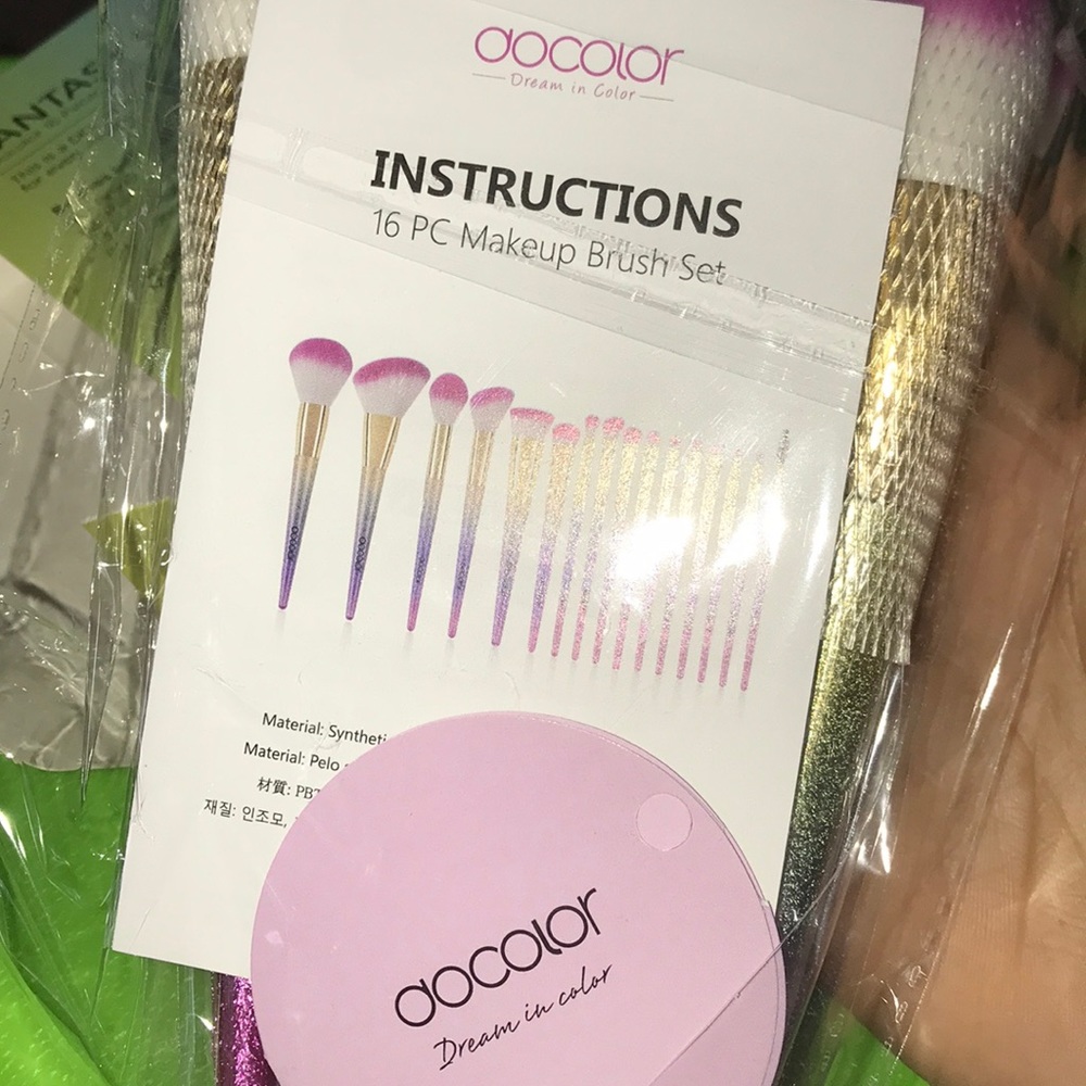 Makeup brushes
